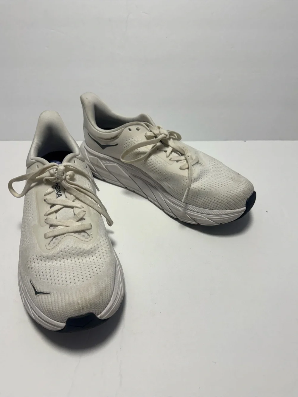 Hoka One One Arahi 7 Clifton 9 Size 8.5 Men's